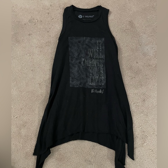 It Works Global Clothing Lot - Picture 3 of 5